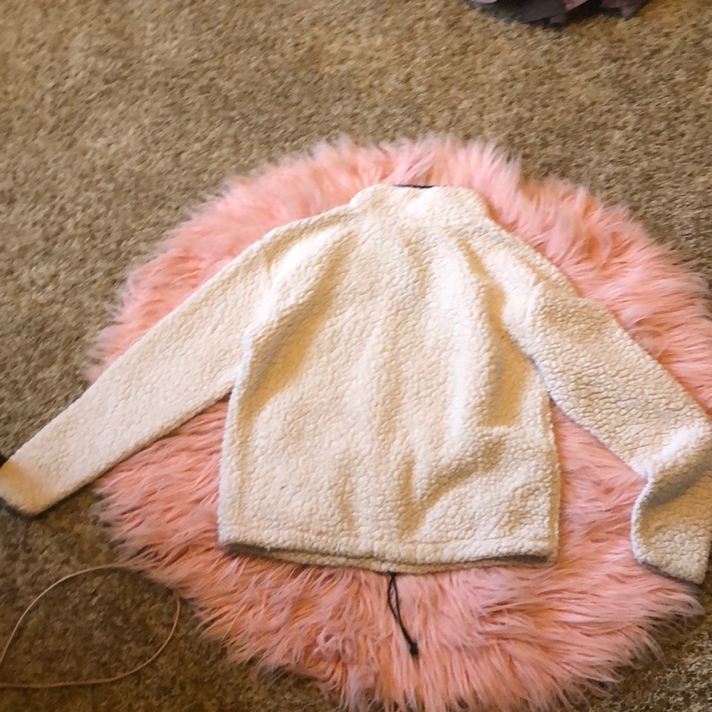 Fussy jacket🤍 - Picture 2 of 2